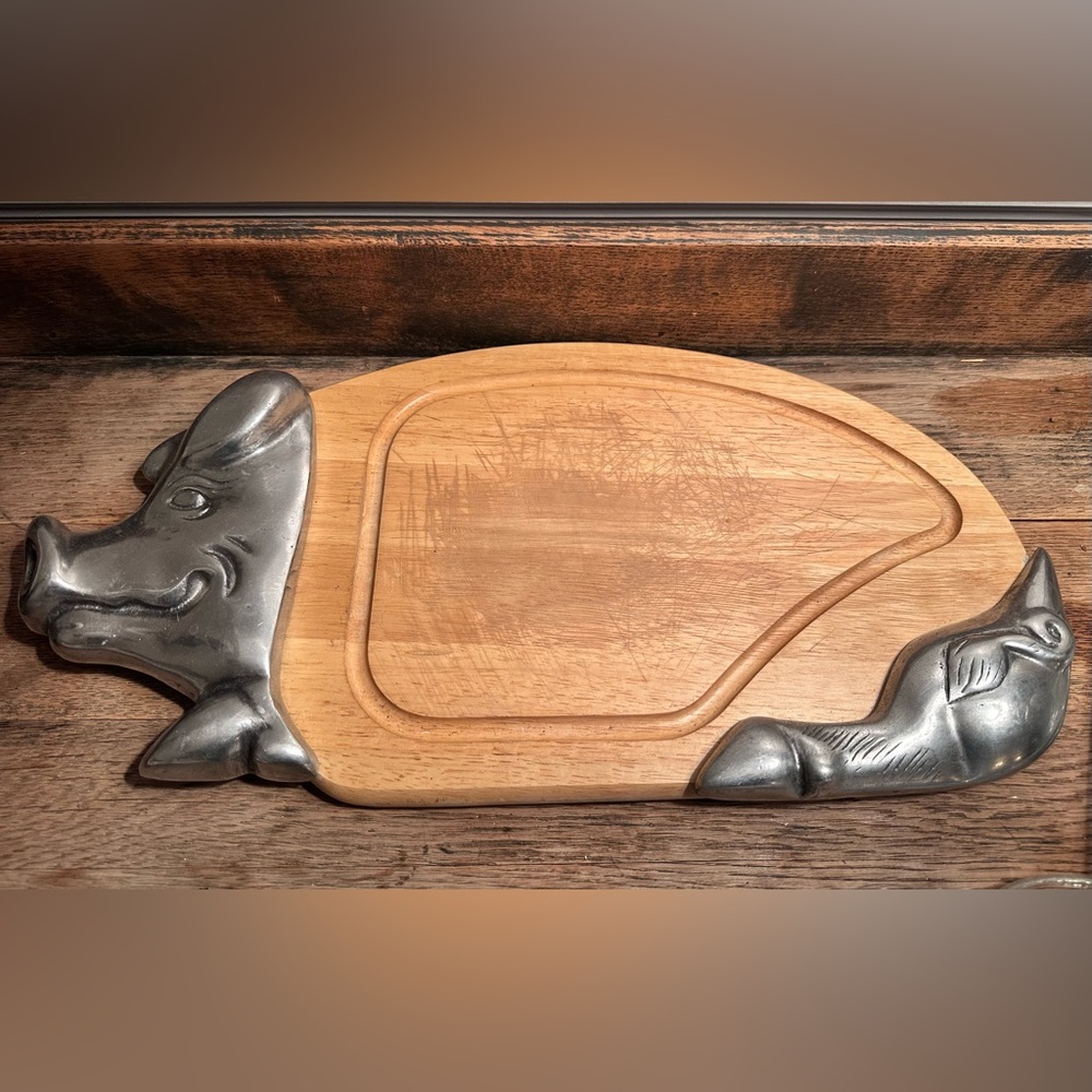 Pig Shaped Wooden Cutting Board Charcuterie Metal Farmhouse Kitchen Decor - Picture 4 of 16